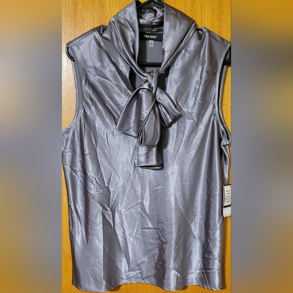 Nine West Women's Sleeveless Blouse. NWT